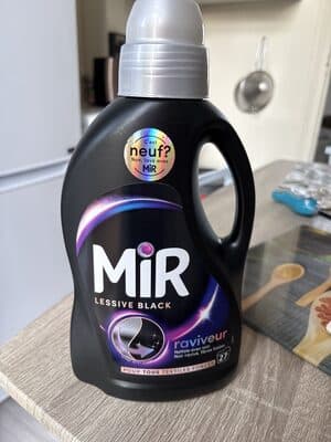 Lessive liquide Black Raviveur noir