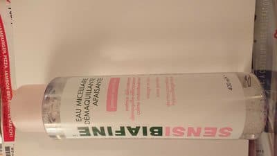 Eau micellaire démaquillante apaisante