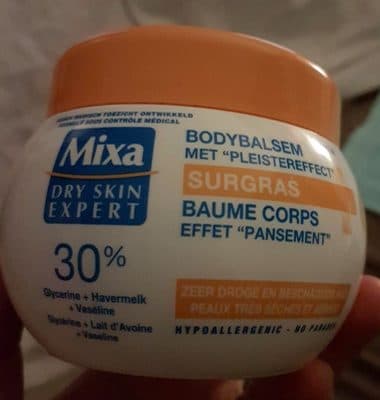Baume corps effet "pansement"