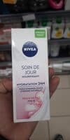 NIVEA Voedende dagcrème spf15 droge huid