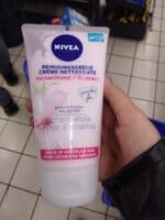 NIVEA Verzachtende reinigingscreme amandelolie