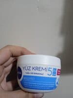 Nivea Besleyici Yüz Kremi