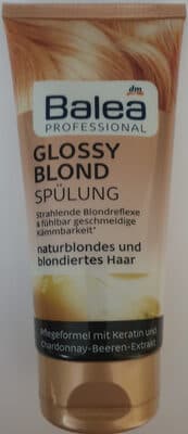 Glossy blond Spülung, naturblondes und blondiertes Haar