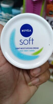 Nivea Soft Light Moisturising Cream