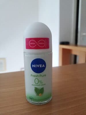 NIVEA Fresh Pure Deodorant Roller