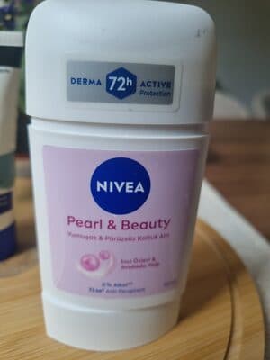 NIVEA Pearl & Beauty Anti-Perspirant Stick