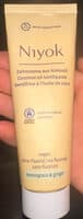 Coconut oil toothpaste