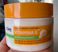 Crema corporal - Vit E - Ácido Hialurónico
