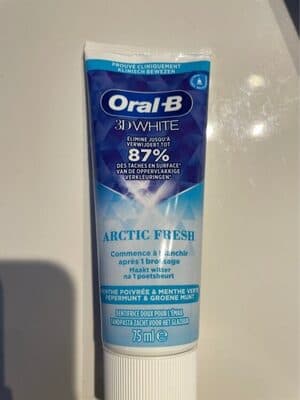 Oral-B 3D white artic fresh tandpasta