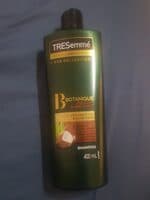 Tresemme Shampoo Botanique Nourish Replenish 400ml