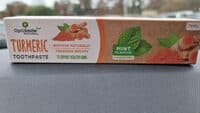Dentifrice turmeric