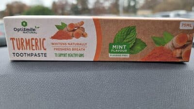 Dentifrice turmeric
