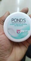 Pond's Light Moisturiser for soft glowing skin