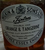 Marmelade D'oranges Et De Mandarines Avec écorce Fine