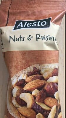 Nuts and raisin
