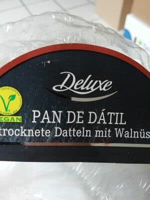 Dolce ai datteri e noci
