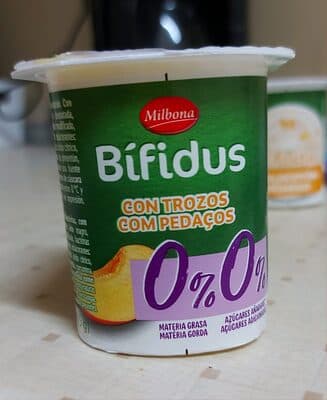 Bífidus con trozos de melocotón