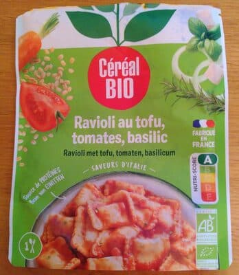 Ravioli au tofu, tomates, basilic