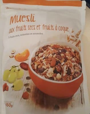 Muesli aux fruits secs et fruits à coque