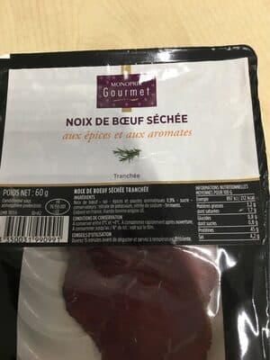Noix de bœuf séchée aux épices et aux aromates