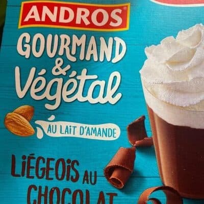 Dessert au lait d'amande et au chocolat