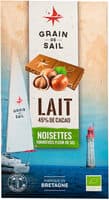 Tablette de chocolat au lait avec noisettes torréfiées et fleur de sel