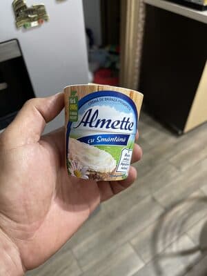 Almette Cu Smântân?