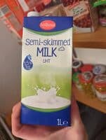 UHT milk 1.5%