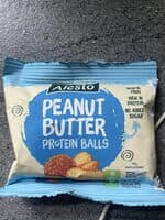 PEANUT BUTTER PROTEIN BALLS