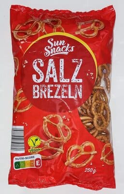 Salzbrezeln mit Meersalz
