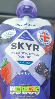 SKYR Icelandic Style Yogurt superberry