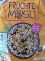 Früchte Müsli