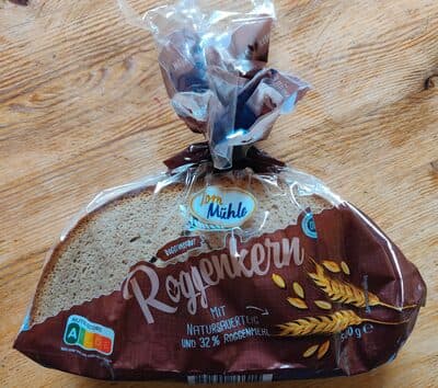 Roggenkern Roggenmischbrot geschnitten