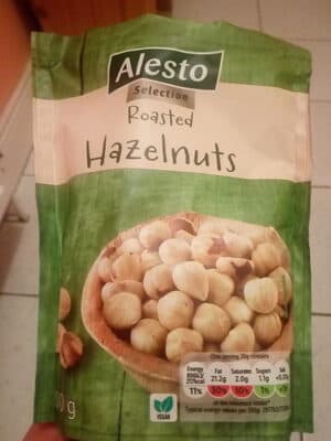 Alesto pörkölt egészmogyoró