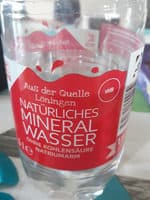 Stilles Mineralwasser