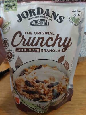 Crunchy chocolate granola