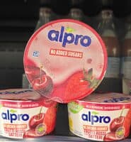 Frutti rossi con datteri
