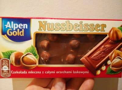 Nussbeisser czekolada mleczna z całymi orzechami laskowymi