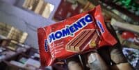 Chocolat au lait avec gaufrettes