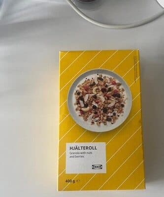 HJÄLTEROLL