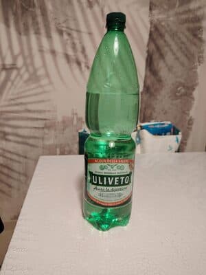 Acqua minerale naturale