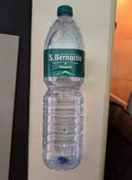 Acqua minerale naturale