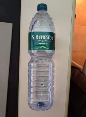 Acqua minerale naturale