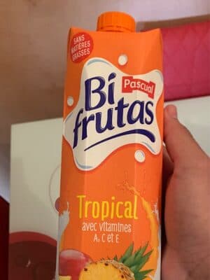 Bi frutas Tropical