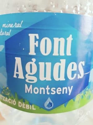 Agua mineral natural
