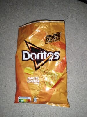 DORITOS nacho cheese flavour