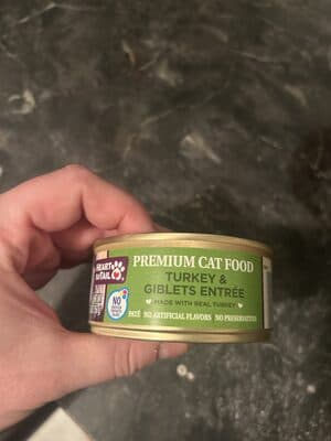 Premium Cat Food Turkey & Giblets Entree