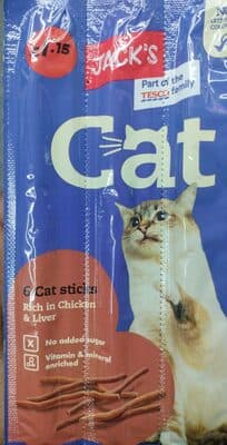 Cat sticks rich in chicken and liver