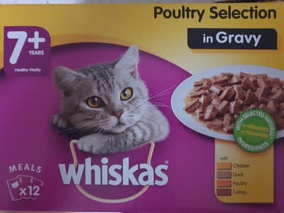 Poultry selection in gravy
