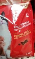 Comida gato adulto con pollo, ternera, frutas y verduras
